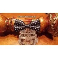 Moški metuljček črno-bele pikice večje M102