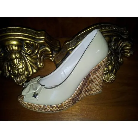 Ženski čevelj S102B 